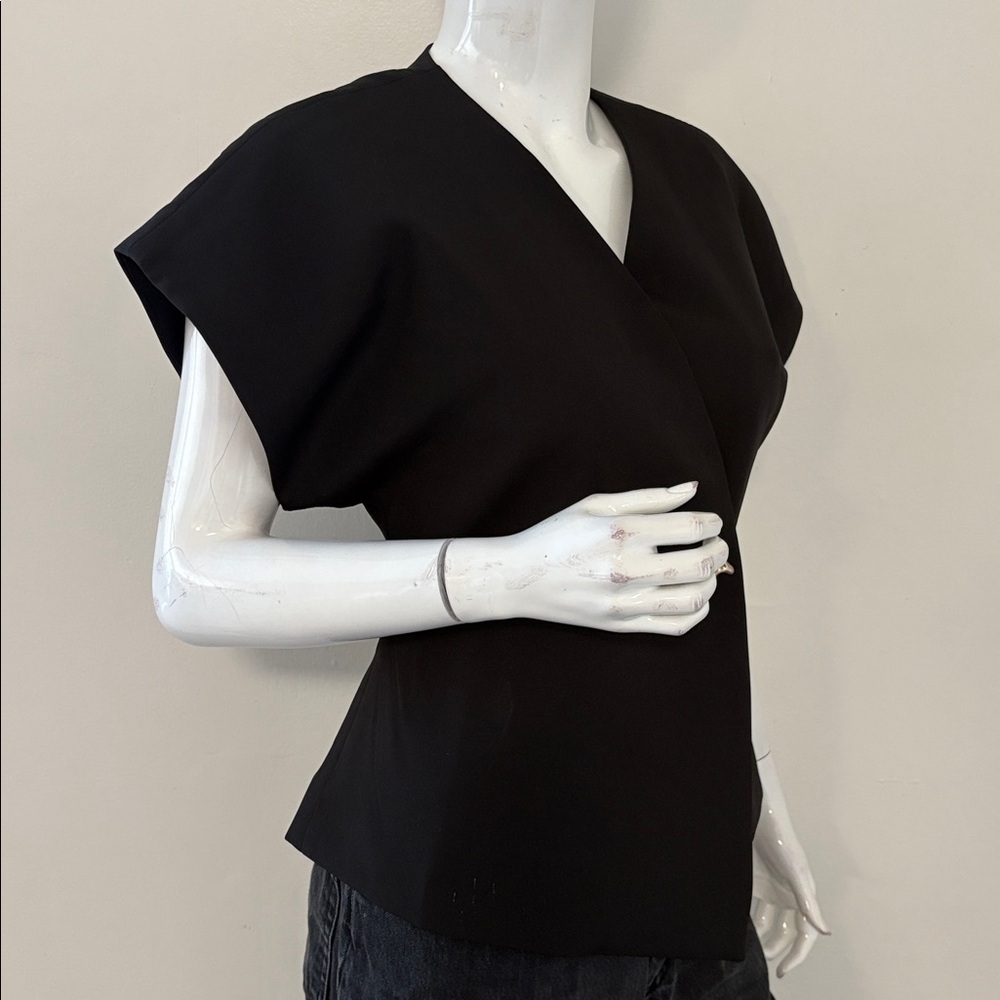 Commense Oversized Statement Shoulder Black Short… - image 3